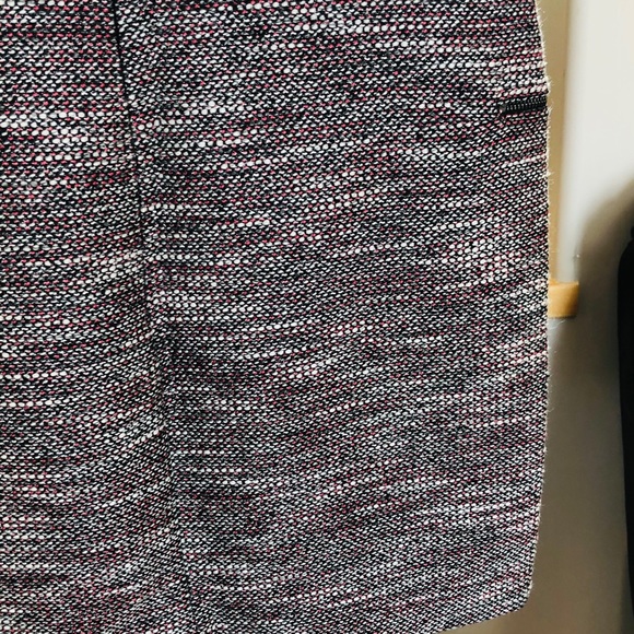 Mexx Classy 17.5” Length Skirt, Size 8, EUC - Picture 4 of 7